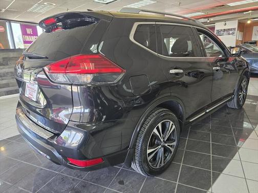 2017 Nissan Rogue SL