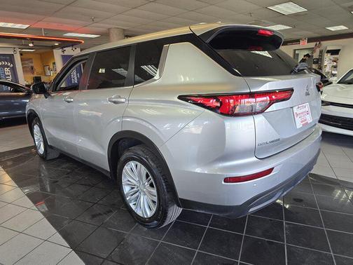 2024 Mitsubishi Outlander ES 2.5 2WD