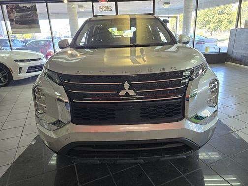 2024 Mitsubishi Outlander ES 2.5 2WD