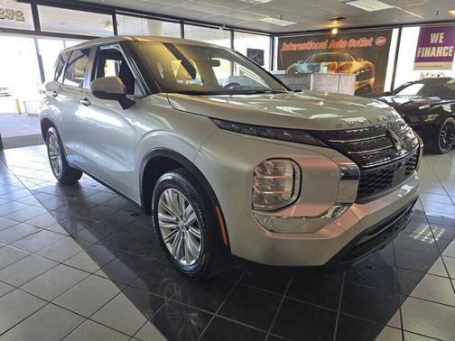2024 Mitsubishi Outlander ES 2.5 2WD