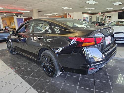 2020 Nissan Altima 2.5 SV