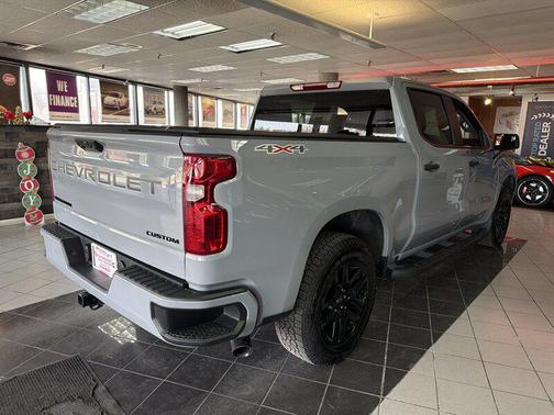 2025 Chevrolet Silverado 1500 Custom