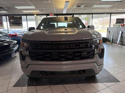 2025 Chevrolet Silverado 1500 Custom