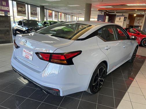 2024 Nissan Altima SR FWD