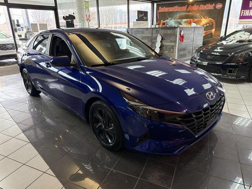 2022 Hyundai ELANTRA SEL
