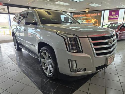 2017 Cadillac Escalade ESV Luxury
