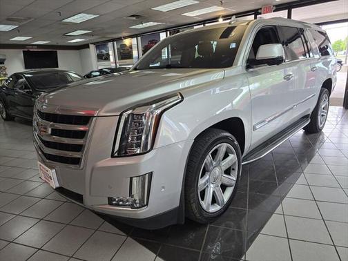 2017 Cadillac Escalade ESV Luxury