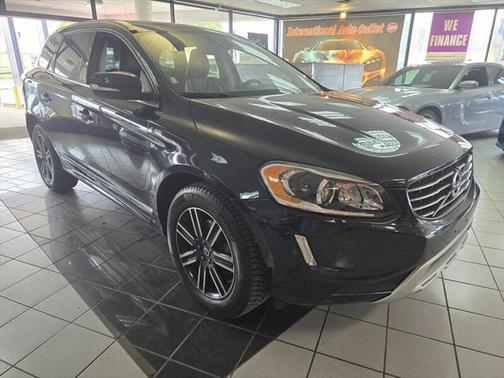 2017 Volvo XC60 T5 Dynamic