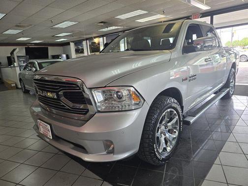 Bright Silver Metallic Clearcoat 2017 RAM 1500 Laramie