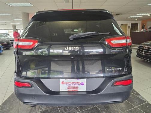 2016 Jeep Cherokee Sport