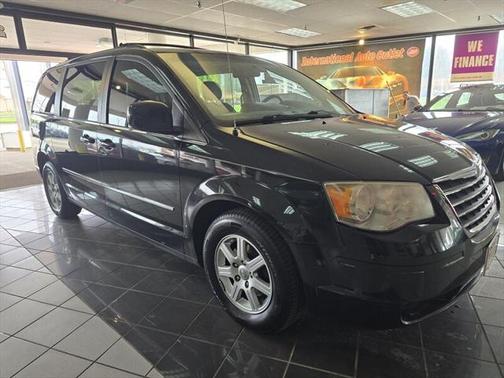 2010 Chrysler Town & Country Touring
