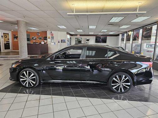 2021 Nissan Altima SR VC-Turbo FWD