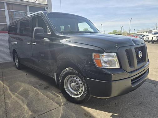 2018 Nissan NV Passenger NV3500 HD S V6