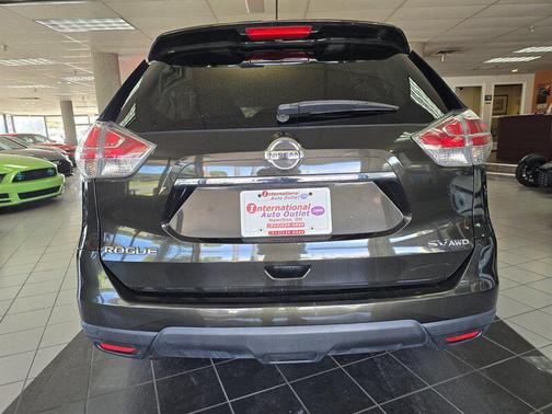 2016 Nissan Rogue SV