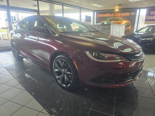 2016 Chrysler 200 S