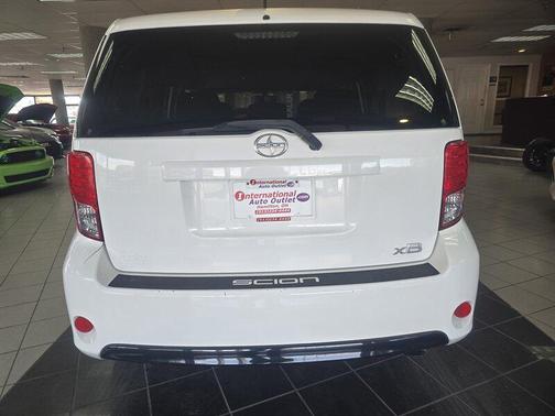 2014 Scion xB Release Series 10.0