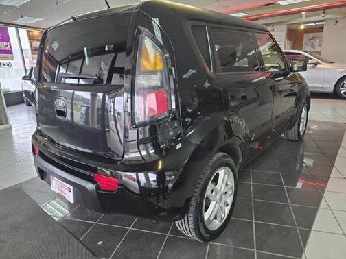 2010 Kia Soul +