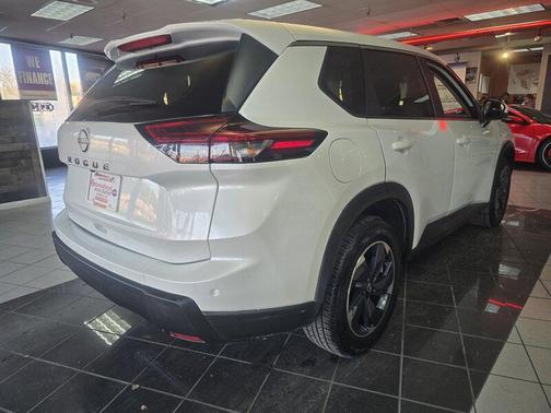 2024 Nissan Rogue SV