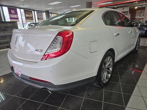 2014 Lincoln MKS Base
