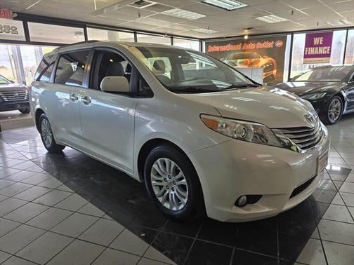 2015 Toyota Sienna XLE