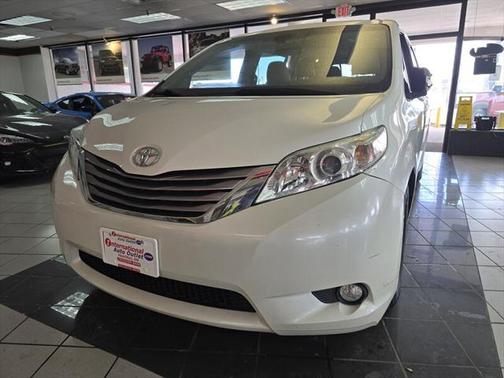 2015 Toyota Sienna XLE