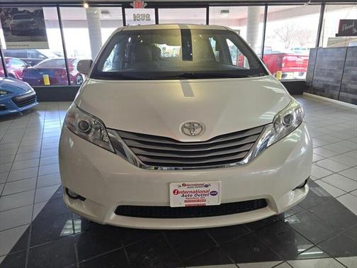 2015 Toyota Sienna XLE