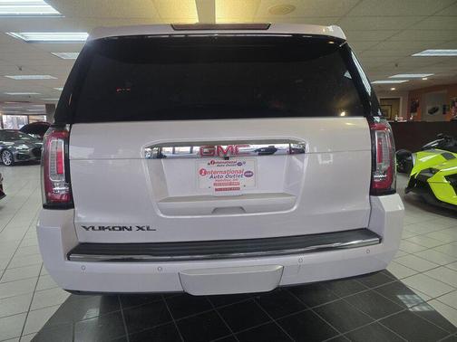 2017 GMC Yukon XL Denali