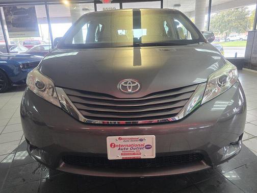 2011 Toyota Sienna XLE