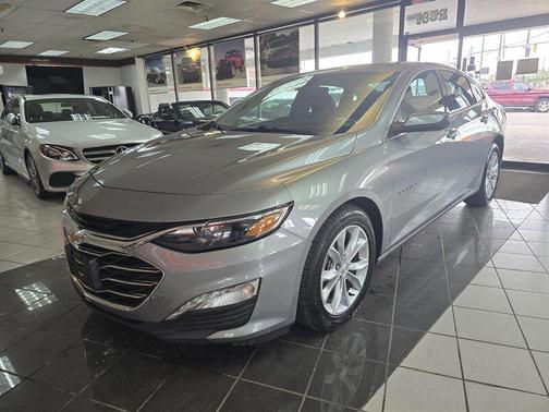 Silver 2025 Chevrolet Malibu FWD 1LT