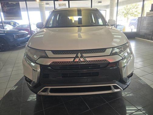 2019 Mitsubishi Outlander SE