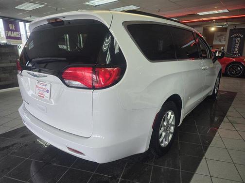 2020 Chrysler Voyager LXI