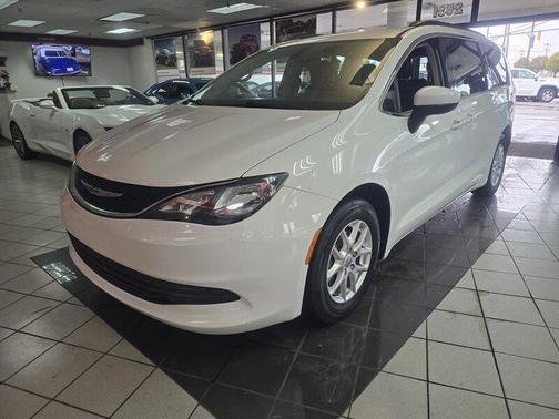 2020 Chrysler Voyager LXI