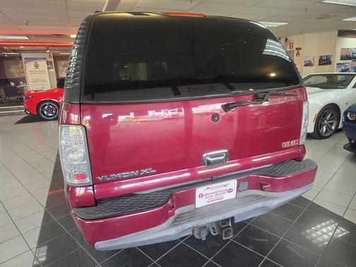 2004 GMC Yukon XL Denali