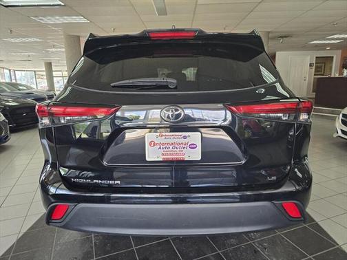 2023 Toyota Highlander LE