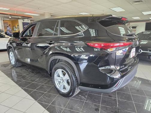 2023 Toyota Highlander LE