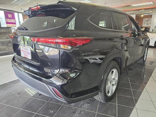 2023 Toyota Highlander LE