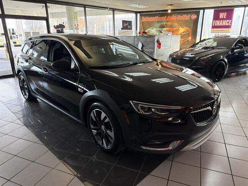 2019 Buick Regal TourX AWD Essence