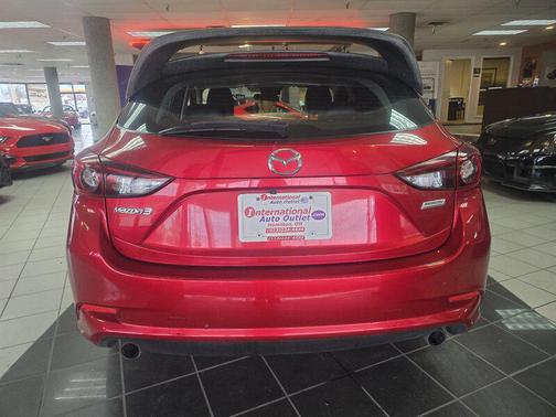 2018 Mazda Mazda3 Touring