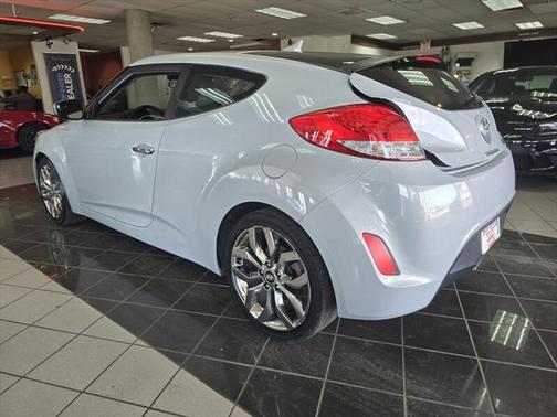 2015 Hyundai Veloster RE:FLEX w/Black