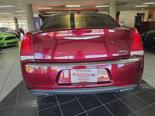 2017 Chrysler 300 S