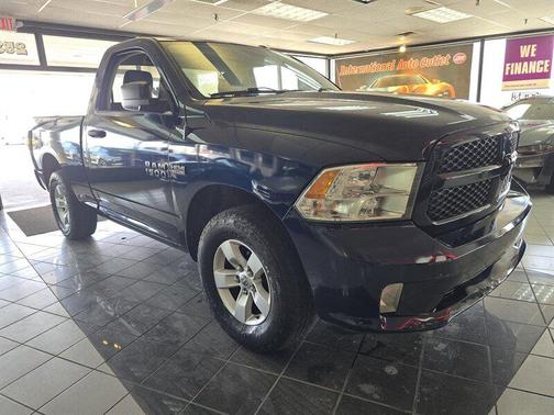 True Blue Pearlcoat 2016 RAM 1500 Tradesman/Express