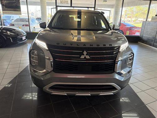 Mercury Gray Metallic 2024 Mitsubishi Outlander SE 2.5 S-AWC