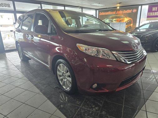 2017 Toyota Sienna XLE