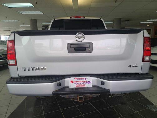 2015 Nissan Titan SV