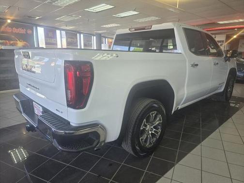 2025 GMC Sierra 1500 SLT