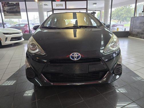 2016 Toyota Prius c Two