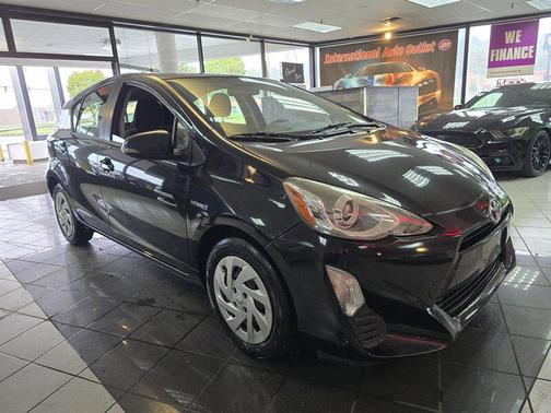 2016 Toyota Prius c Two