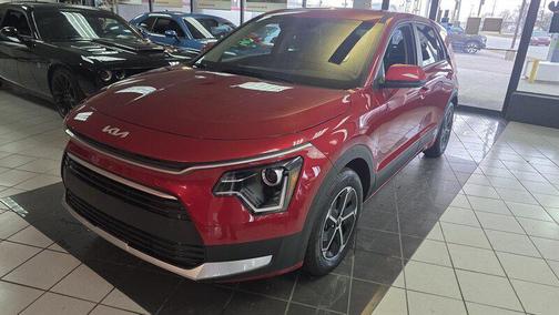 2023 Kia Niro LX