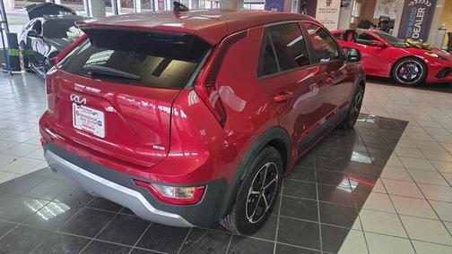 2023 Kia Niro LX