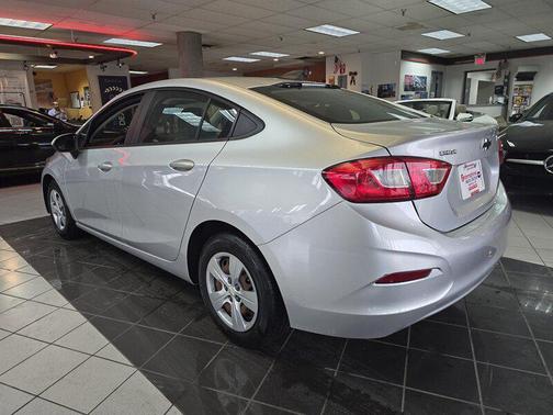 2018 Chevrolet Cruze LS